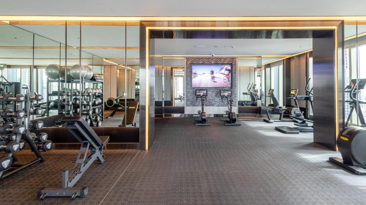 Hotel Grande Centre Point Surawong Bangkok Exterior foto The gym at The Hari