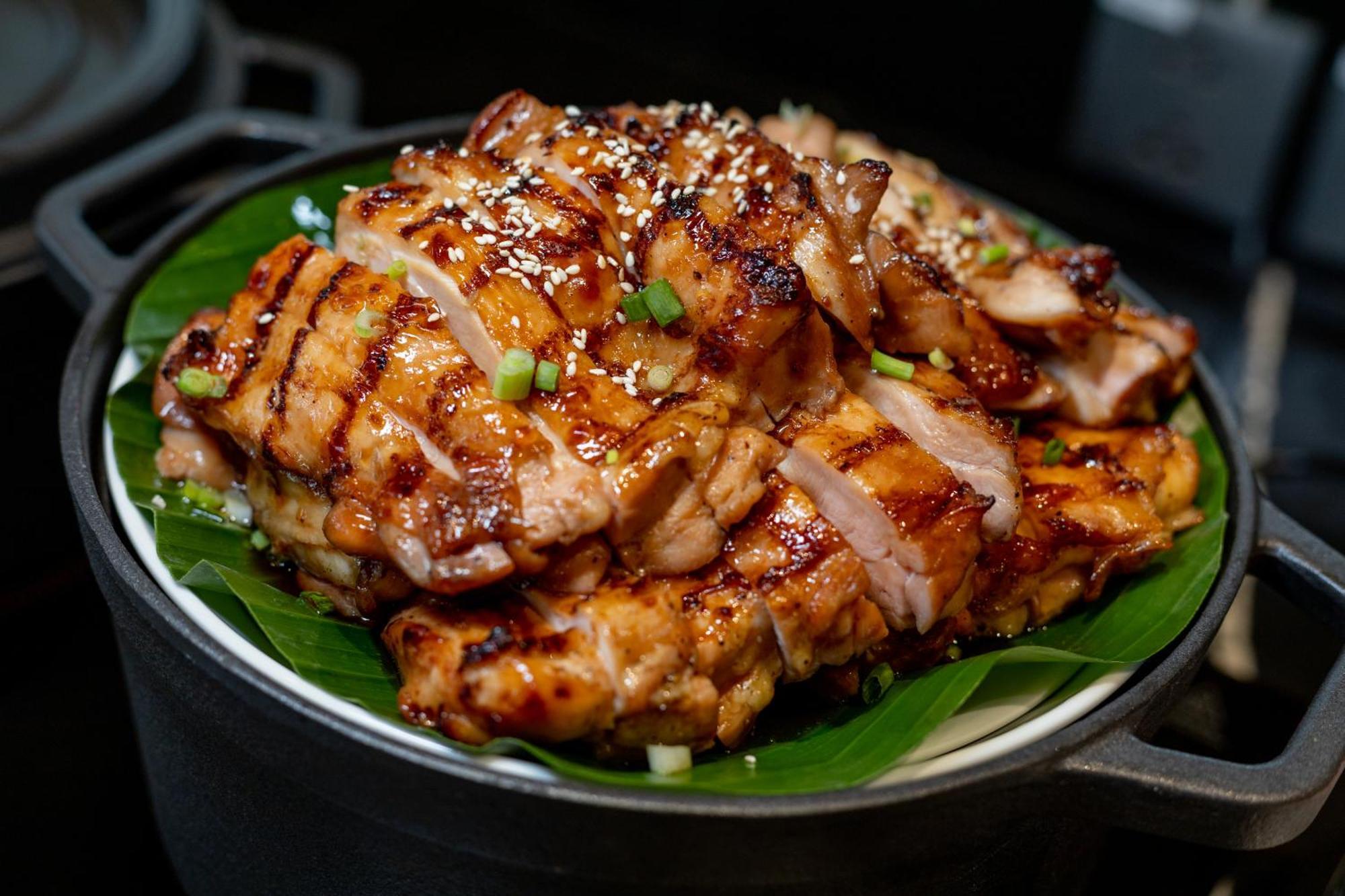 Hotel Grande Centre Point Surawong Bangkok Exterior foto A plate of grilled chicken