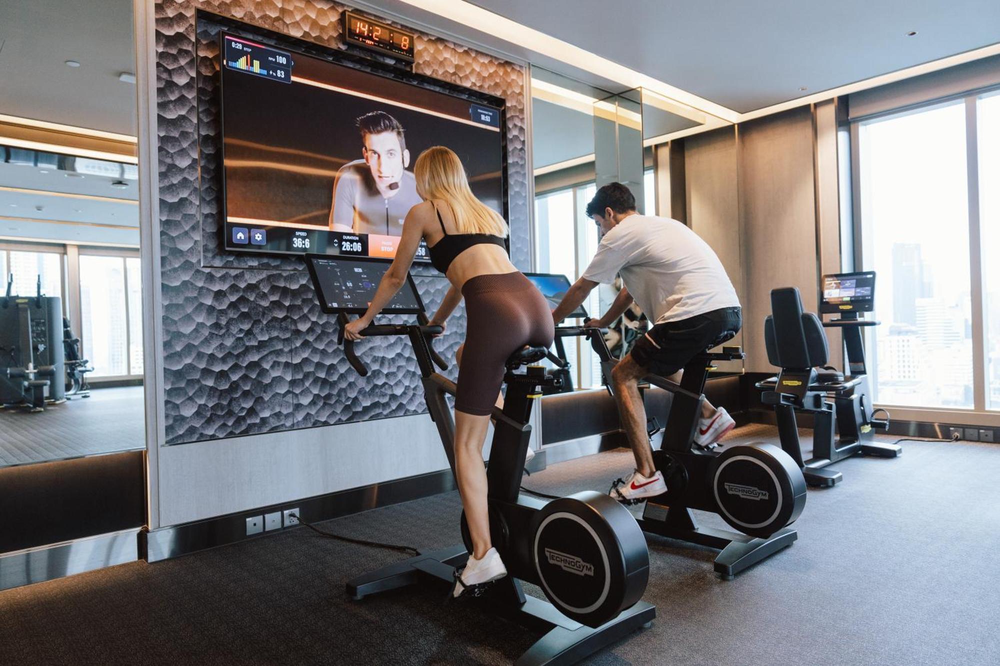 Hotel Grande Centre Point Surawong Bangkok Exterior foto A Peloton bike in a gym